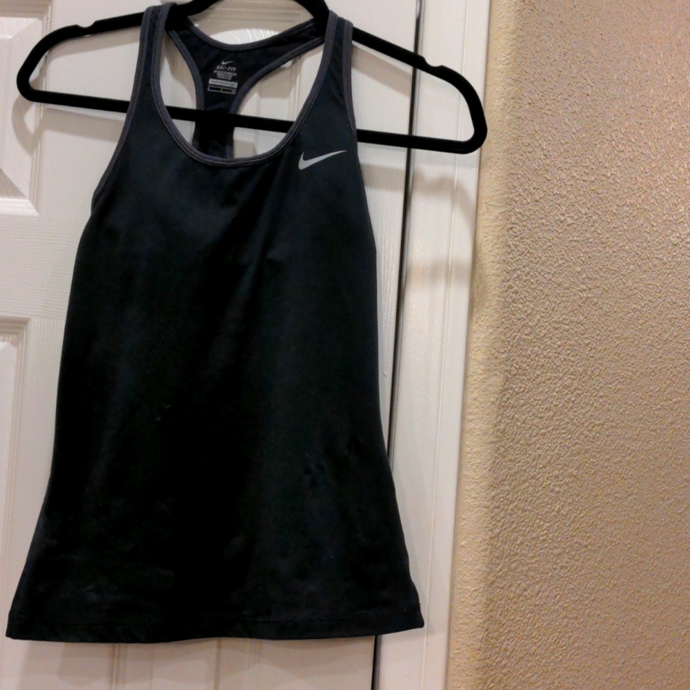 Nike DRI fit exercise/tennis top